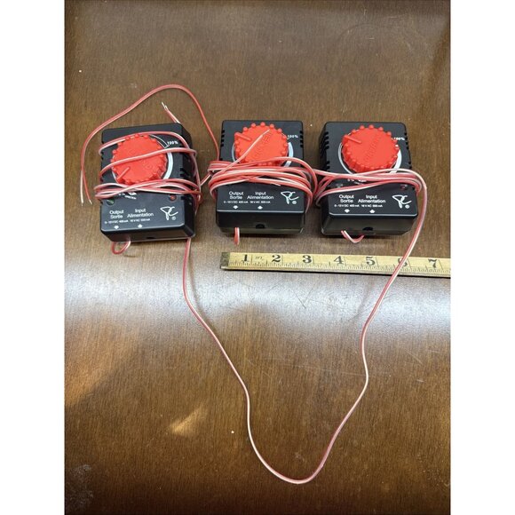 Vintage F370 HO Scale model train controllers. Lot of 3. Like new. Works - Picture 1 of 8